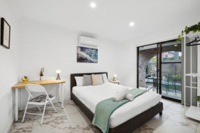 Quaint Double Room - Centrally Located at Glenfield - Shared Bathroom, Glenfield
